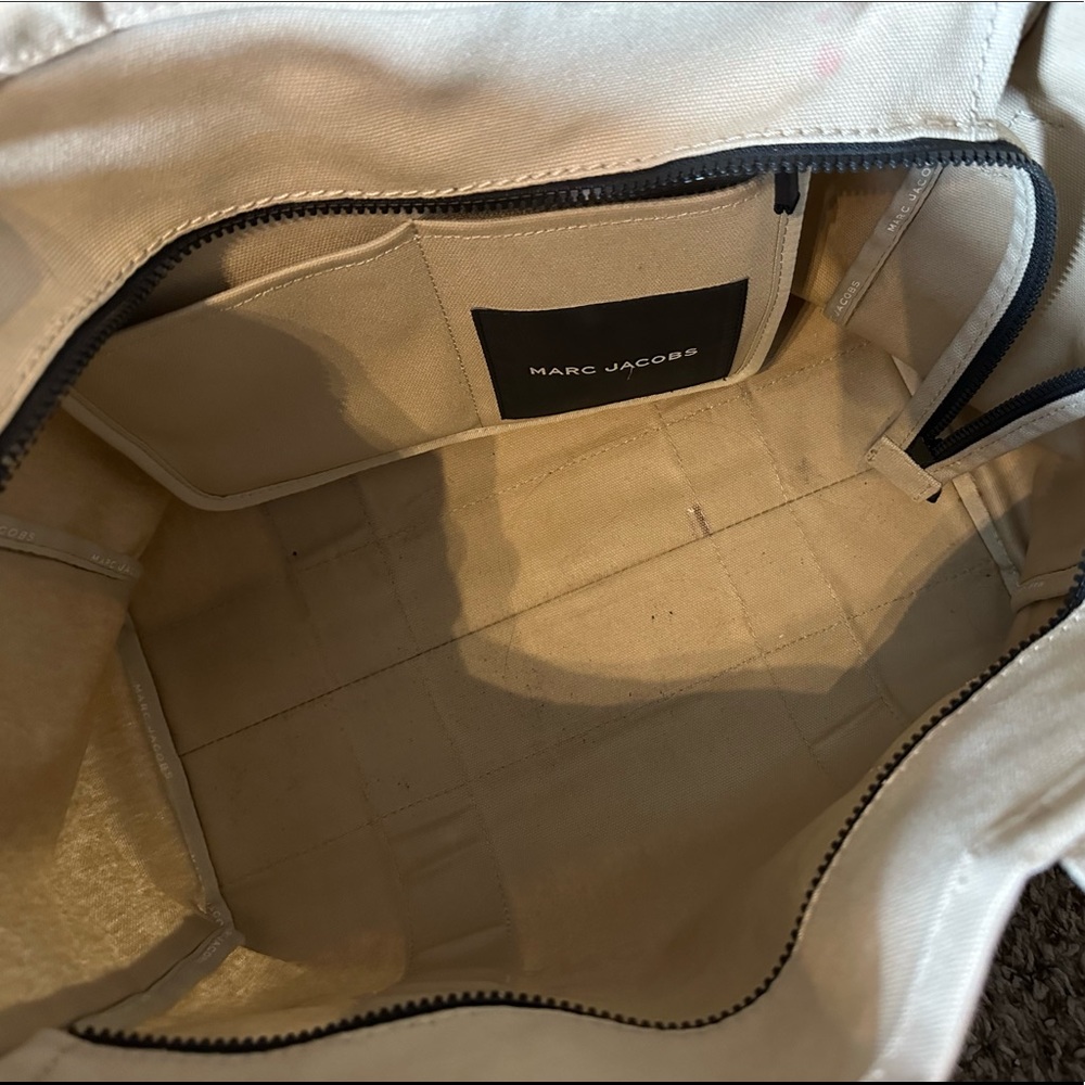 Marc Jacob’s the large tote bag in canvas - Picture 5 of 9
